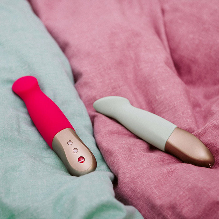  Dương vật giả Fun SUNDAZE – 15 chế độ rung mạnh nhẹ, pin sạc dùng 3 giờ.