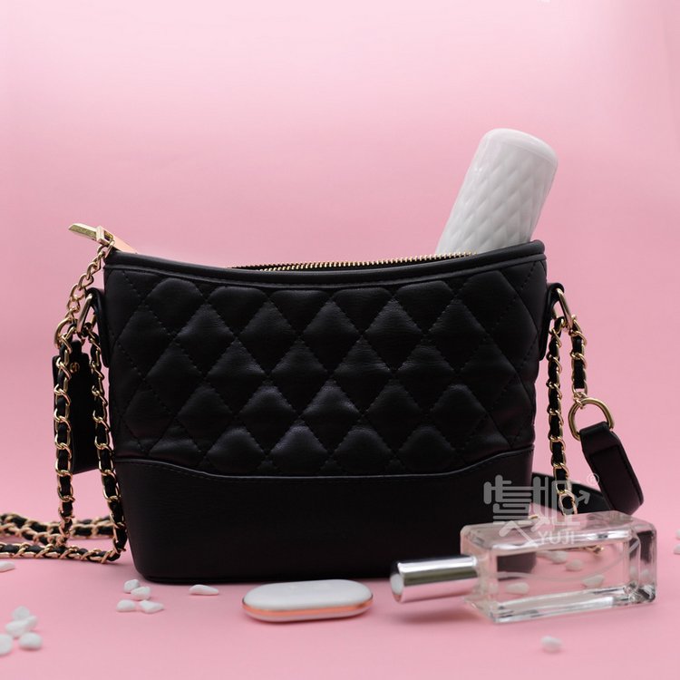 Máy làm tình Mini gắn tường xoay 360 độ cho nữ