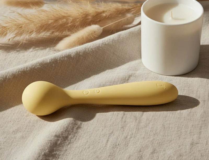 máy massage silicone Blenva Bendi thiết kế uốn cong linh hoạt